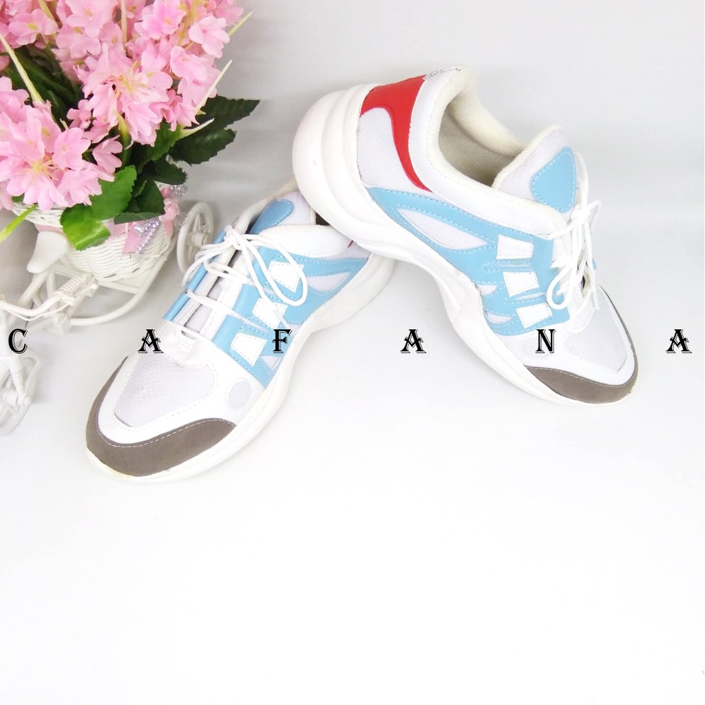 Sepatu Sneakers Wanita Namira SDS329