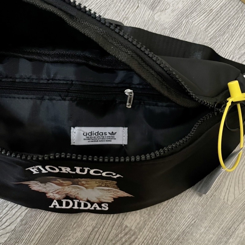 ((TERMURAH)) WAISTBAG ADIDAS FIORUCCI / TAS PINGGANG ADIDAS FIORUCCI / TAS PINGGANG PRIA ADIDAS / TAS PINGGANG WANITA ADIDAS / WAISTBAG KEKINIAN ADIDAS TERBARU