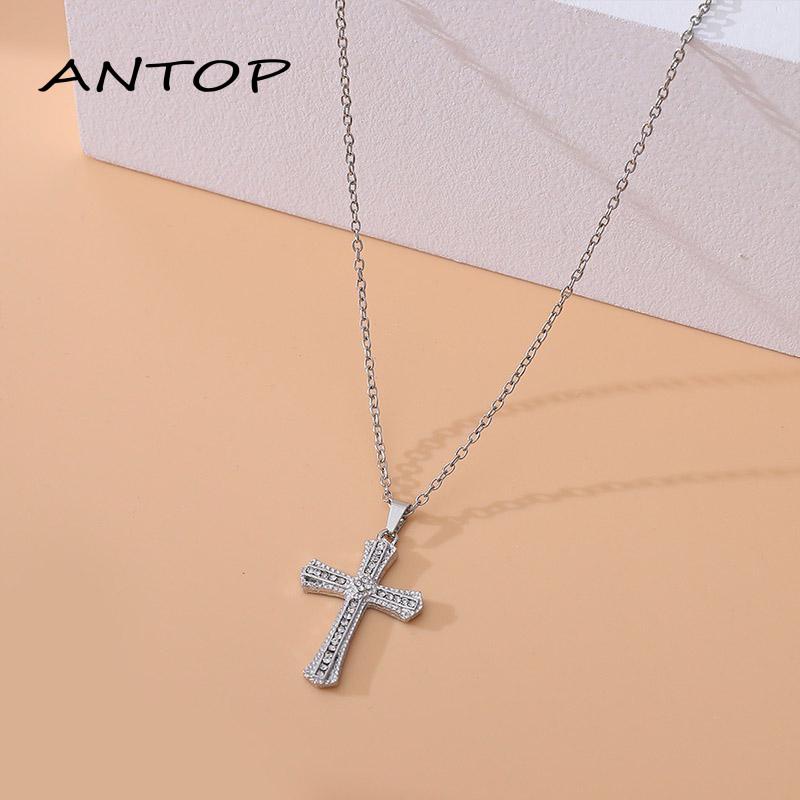 Kalung Rantai Dengan Liontin Salib Aksen Berlian Imitasi Gaya Retro Untuk Unisex