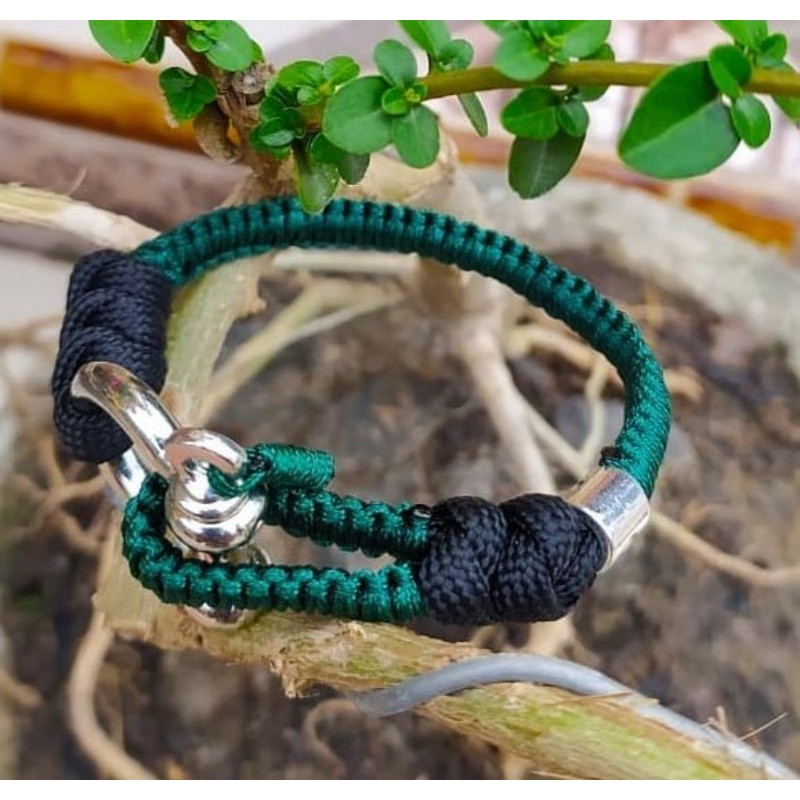 Gelang tali paracord premium/shackle besi