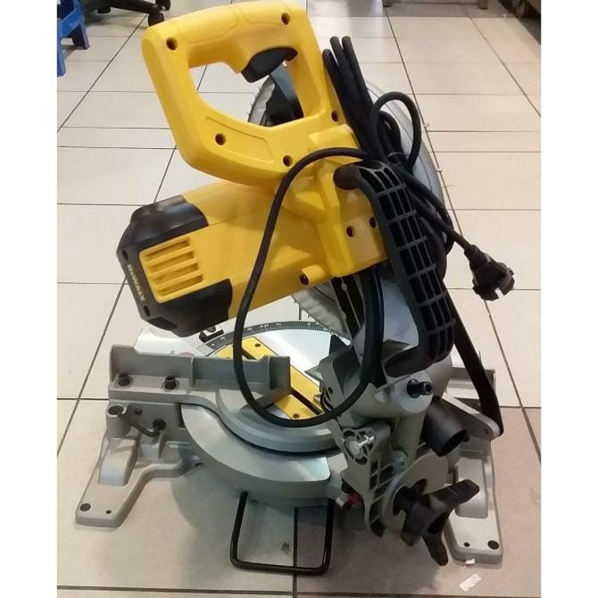 Mesin Potong Aluminium Kayu / Miter Saw 10" Dewalt Dw714