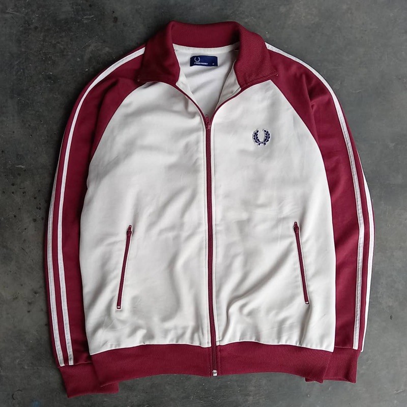 JAKET FRED PERRY BEKAS