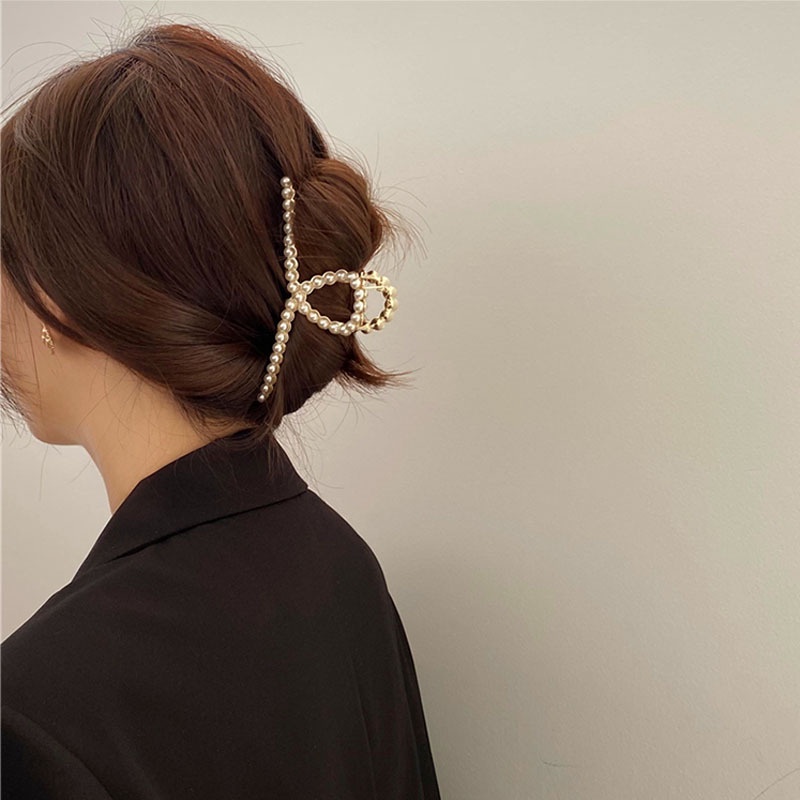 JEPIT BESI MUTIARA JEPITAN PEARL JEDAI KLIP METAL GOLD SILVER AKSESORIS RAMBUT ELEGAN KOREA WANITA WARNA EMAS BESAR TEBAL KOREAN WOMEN FEMALE ELEGANT SMALL PEARLS RHINOSTONE JAW THICK HAIR SHARK MOON CLAW HAIRCLIP CLIPS MEDIUM LARGE BIG JUMBO
