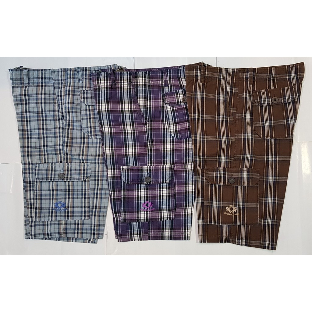 Celana Pendek Pria Motif Kotak