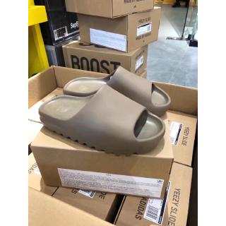  Sandal  Selop Desain Adidas  Yeezy Slide Coconut Warna  Kopi 