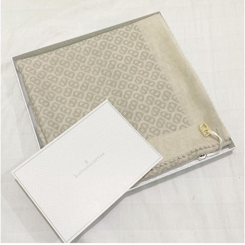 Buttonscarves Tapis Seed