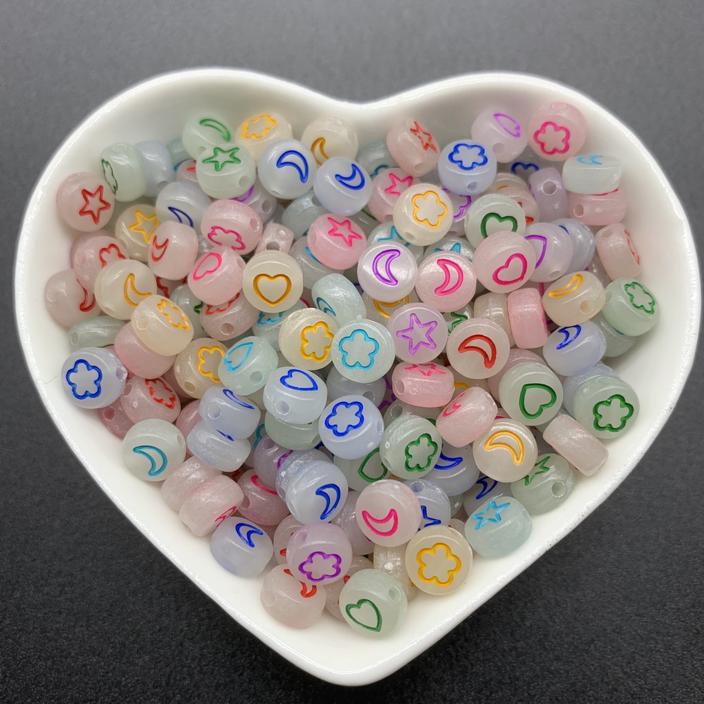 100pcs / Lot Manik-Manik Luminous Bentuk Hati Motif Tulisan Ukuran 4x7mm Untuk Perhiasan Gelang