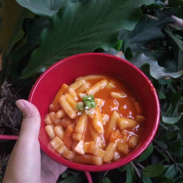 

TTEOKBOKKI, GYOZA, KIMBAB, GARLIC BREAD