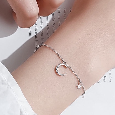 Minimalist style bracelet niche design Japan and South Korea super fairy cold wind temperament moon star bracelet 210807