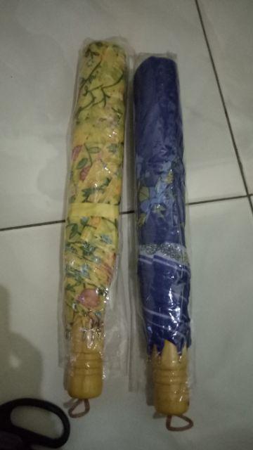 Display Umbrella Hotel Taman Grosir Payung Lipat 2 Motif Bunga Hadiah Sauvenir Pernikahan Murah