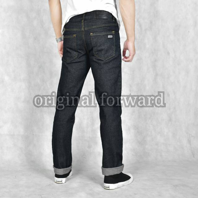 Celana jeans pria basic pola reguler original forward