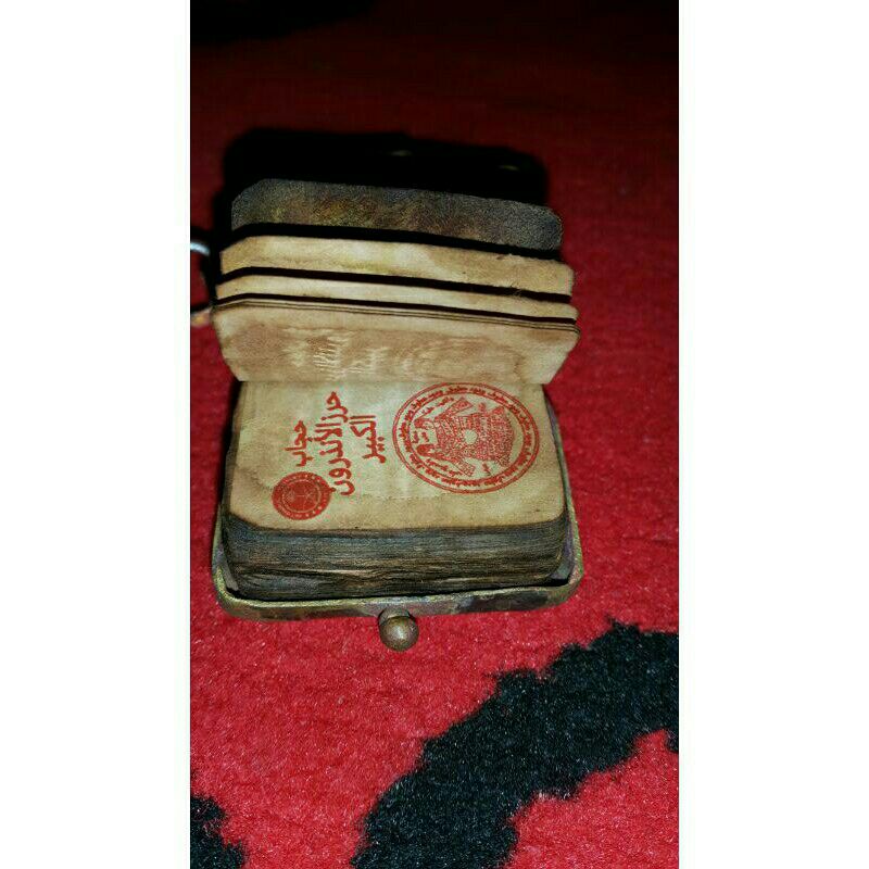 andarun tinta merah darah