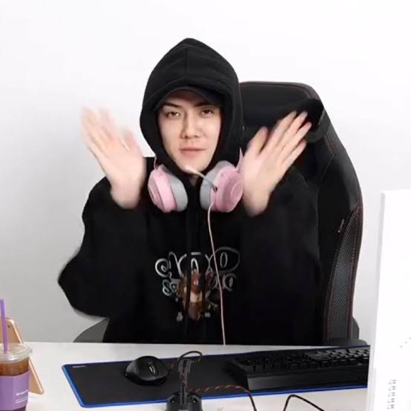 AQO x Lol Boksil hoodie aqo sehun