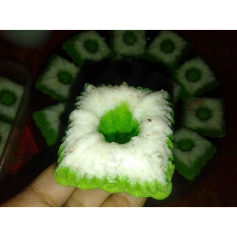 

Kue Putu Ayu/Enak/Murmer/Minimal order 12 pcs