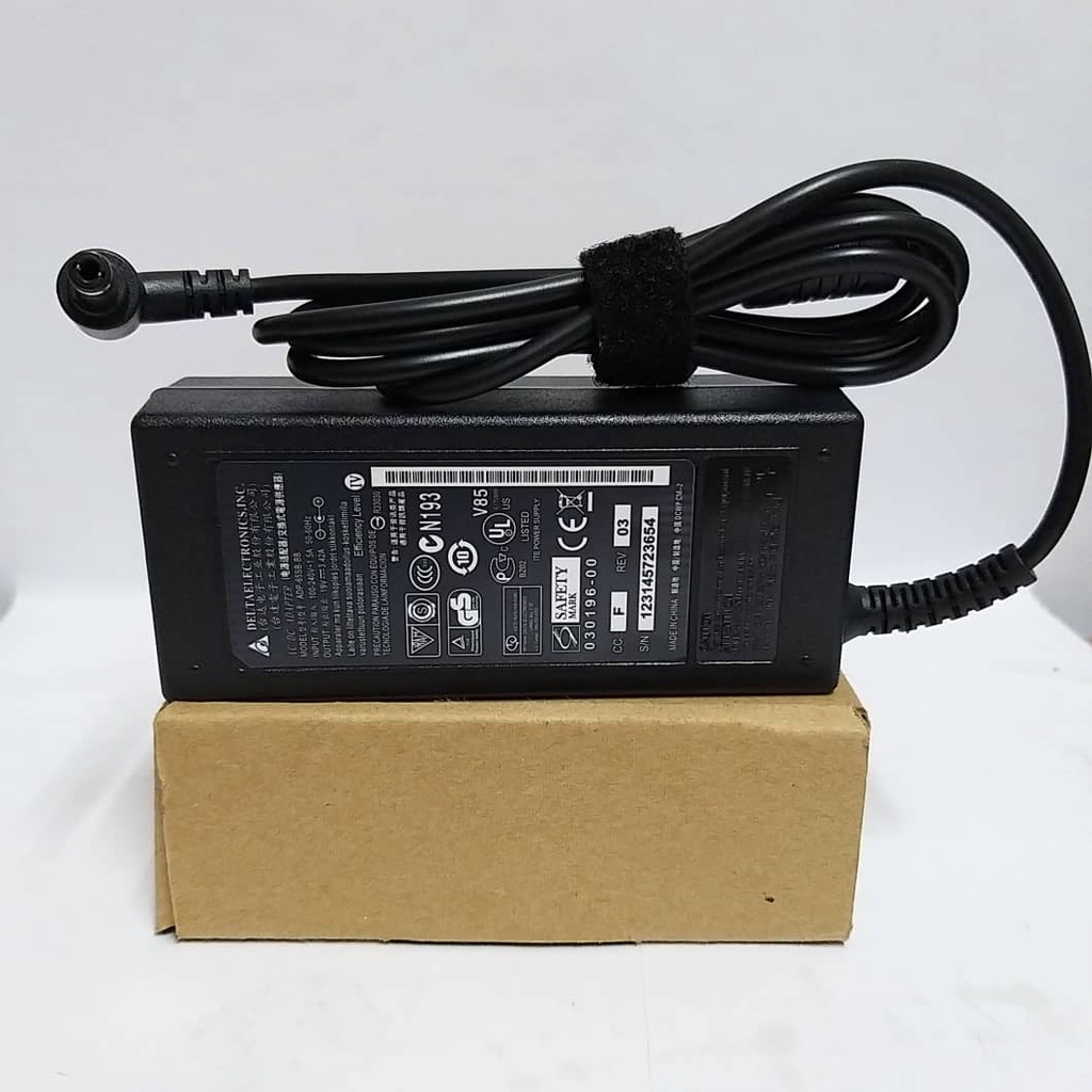 Adaptor Charger Laptop Fujitsu Lifebook E753 E743 UH572 SH771 19V 3.42A