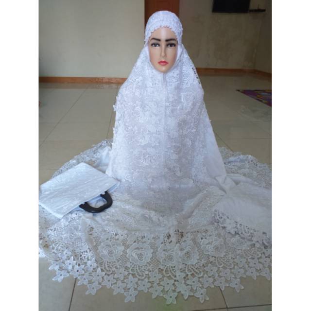 Mukena prada mawar putih