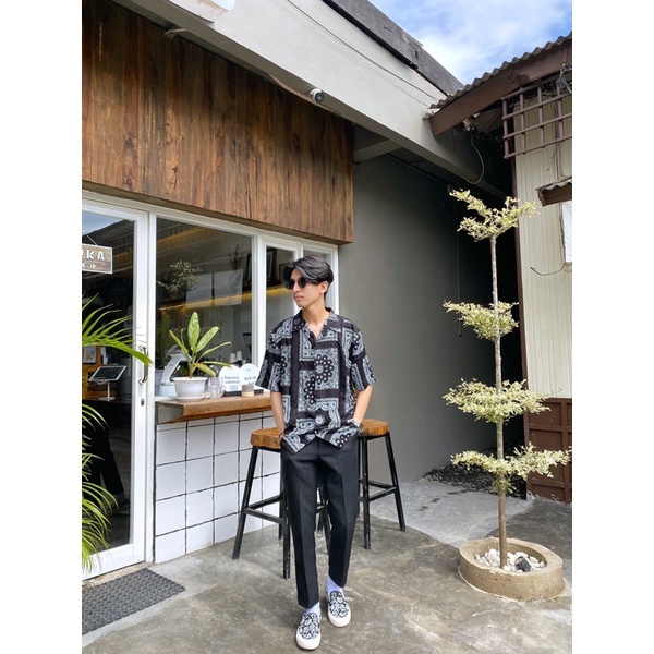 KEMEJA PENDEK MOTIF GRAPHIC VINTAGE FLICKERS WORLD "BANDANA FULL"