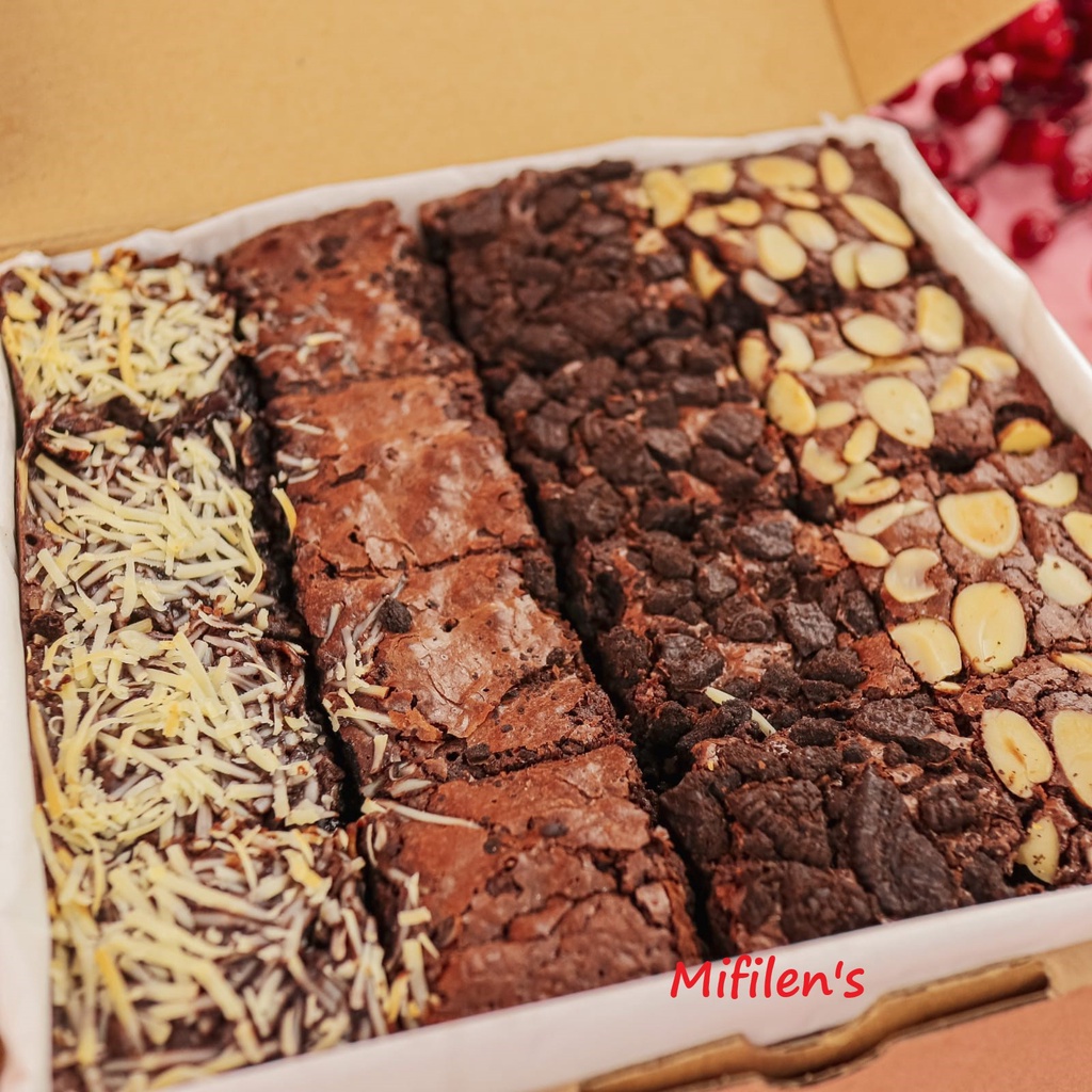 

Brownies Bites 20 x 20 cm Fudgy Brownie Mini Brownies Brownies Panggang Brownies Kue Bronis Bronis Manis Bronis Panggang Bronis Kering Brownies Kering Kue Kering Kue Brownis Lumer Coklat Oreo Biscoff Cheese Classic Bronis Polos [Mifilens Baking House]