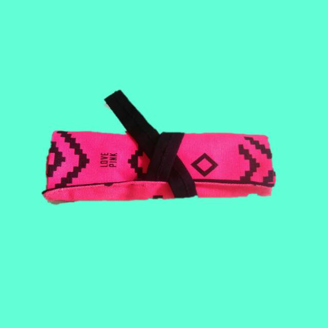 

Pencil Case Roll on