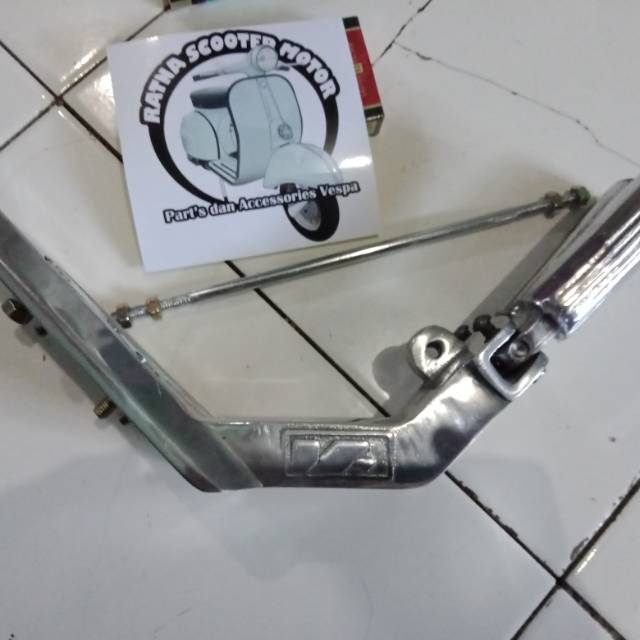 Footstep lipat atau injakan kaki vespa lipat