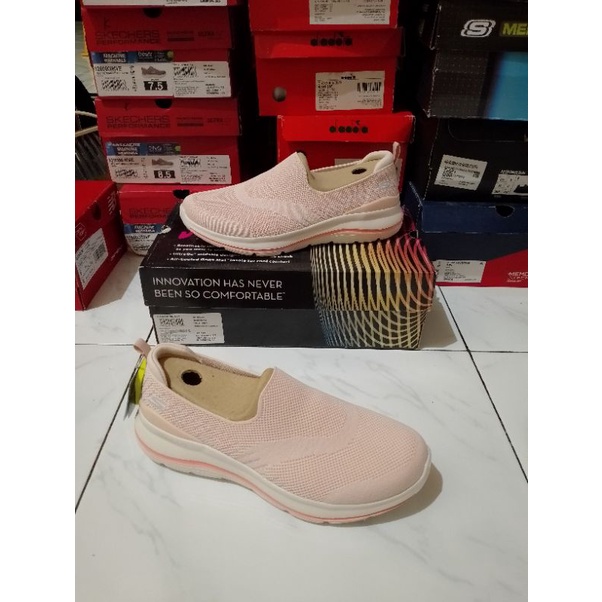 Skechers 124385/LTPK Go Walk Stretch Fit