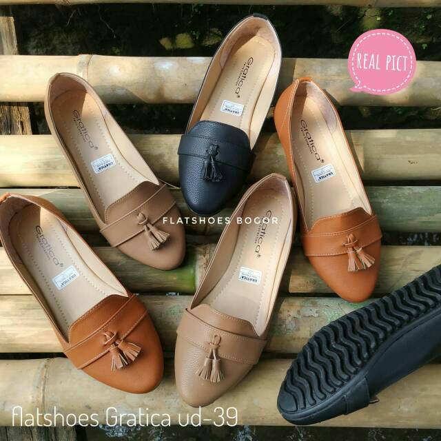 tan flat shoes