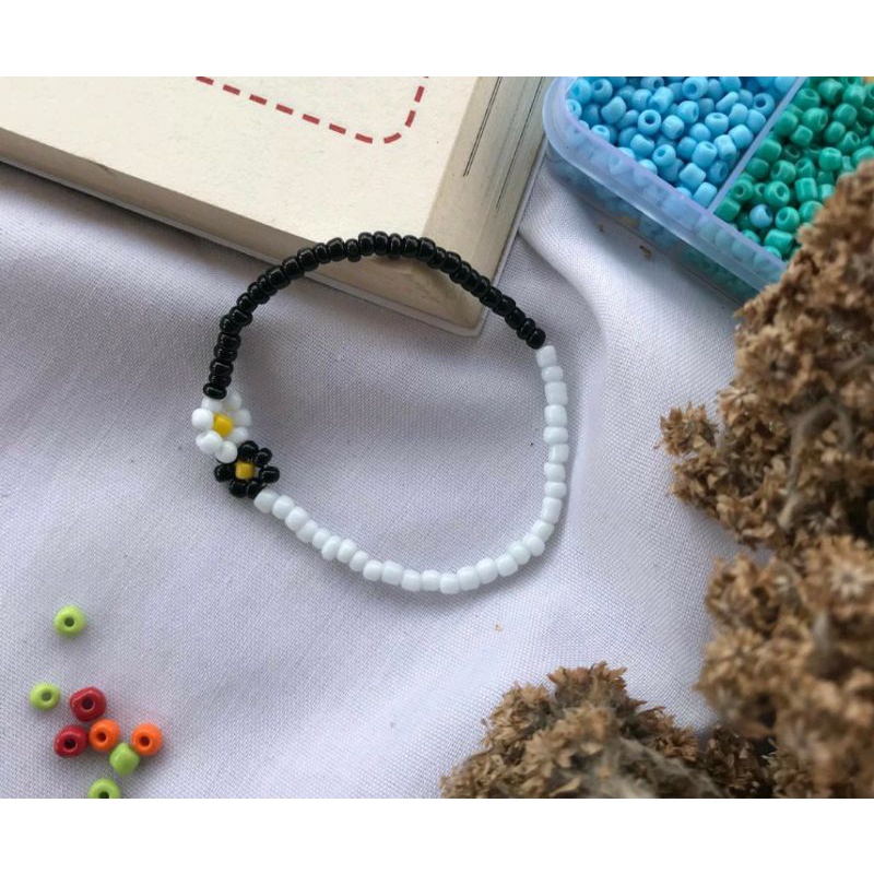 Seventeen Beads Bracelet