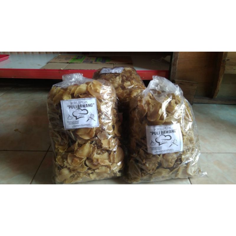 

kerupuk puli bawang mentah (krecek)
