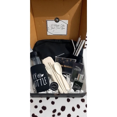 

Hampers kado Cowok Gift Box Kado Cowok New Normal