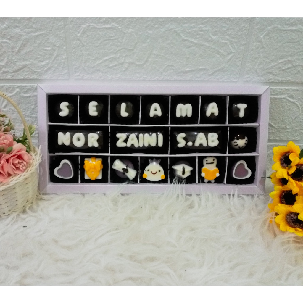 

Cokelat custom/kado wisuda/graduation gift/hadiah kelulusan/kado sidang wisuda