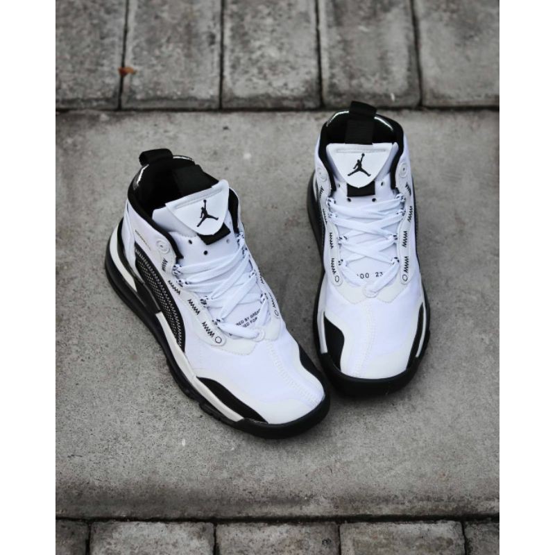 sepatu basket nike jordan aerospace 720 oreo