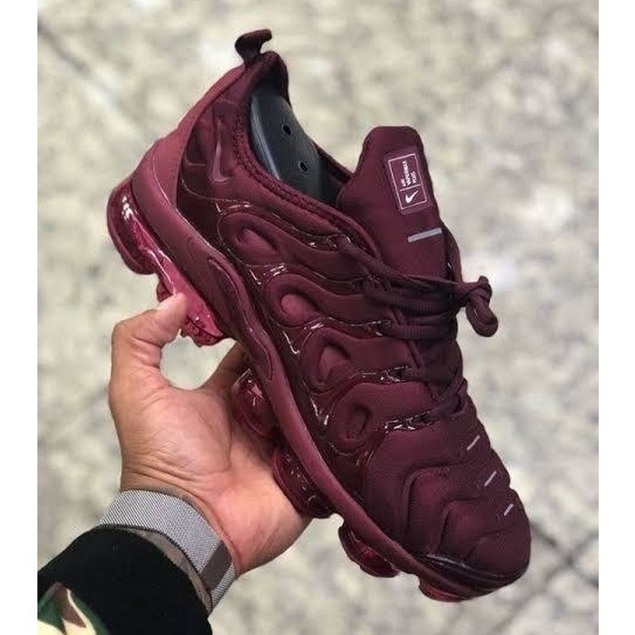 burgundy vapormax plus