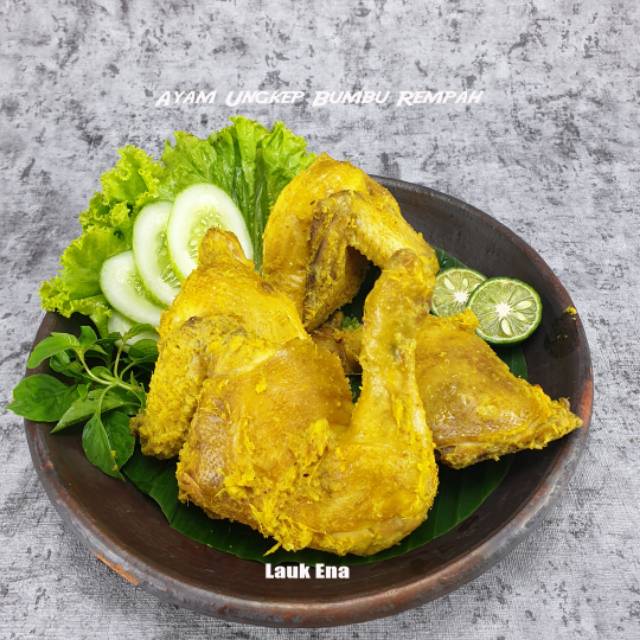 

AYAM UNGKEP GORENG 1 EKOR DENGAN SAMBAL by Lauk Ena