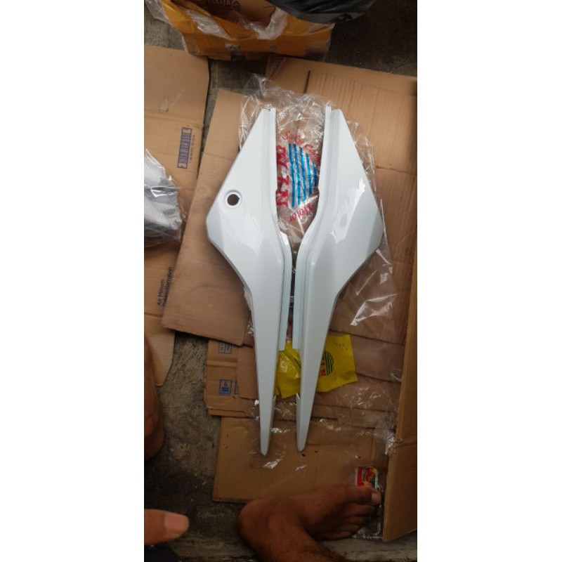 cover body cb 150 r new led body belakang cb 150r new led putih