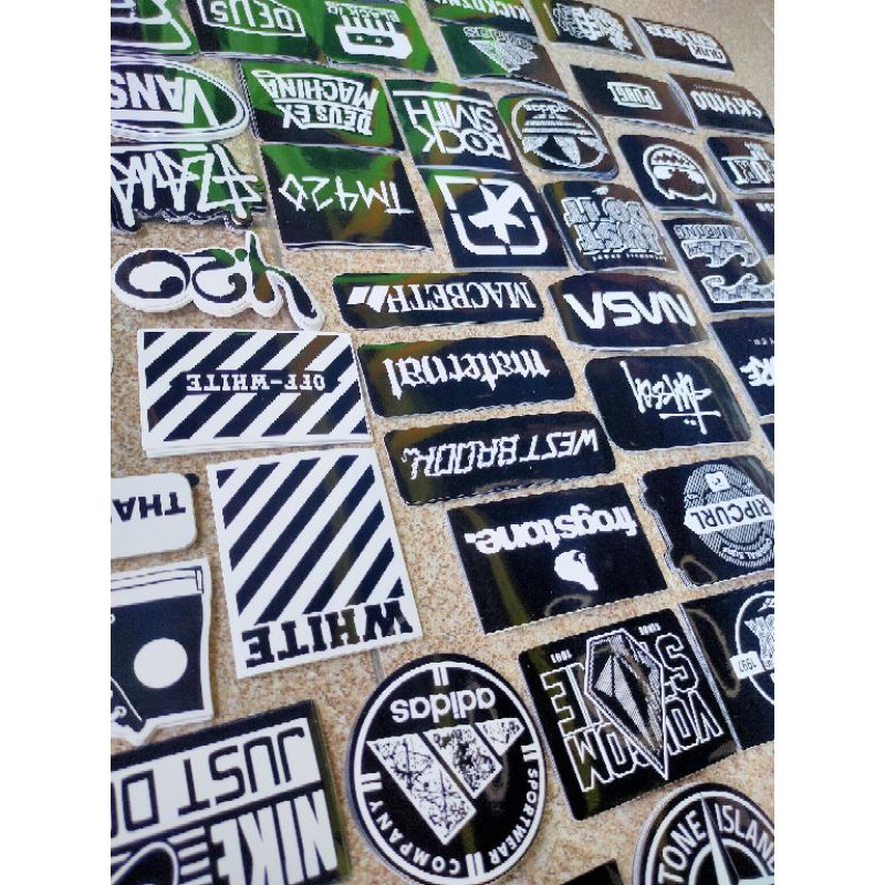 NEWW STIKER BLACK WHITE SIMPLE EDITIONS/ STIKER LAPTOP/STIKER MOTOR/STIKER SKATEBOART