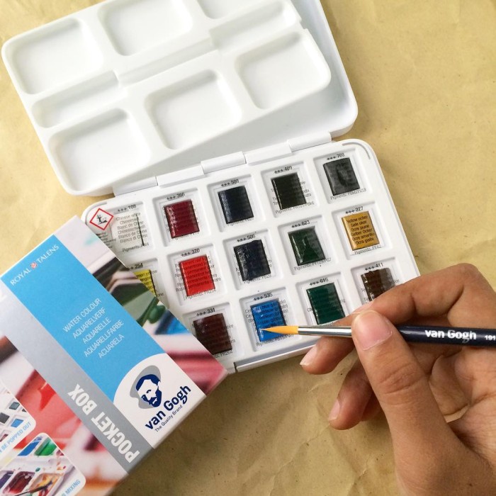 

(TERLARIS) Van Gogh 12 Pan + 3 pans Watercolor Pocket Box