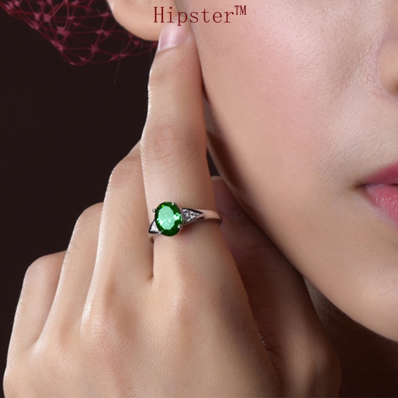 European and American Retro Graceful and Fashionable Emerald Ring