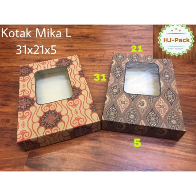 

Kotak Mika Batik L 31x21x5 Box Mika Gift Box Kotak Kado Terlaris