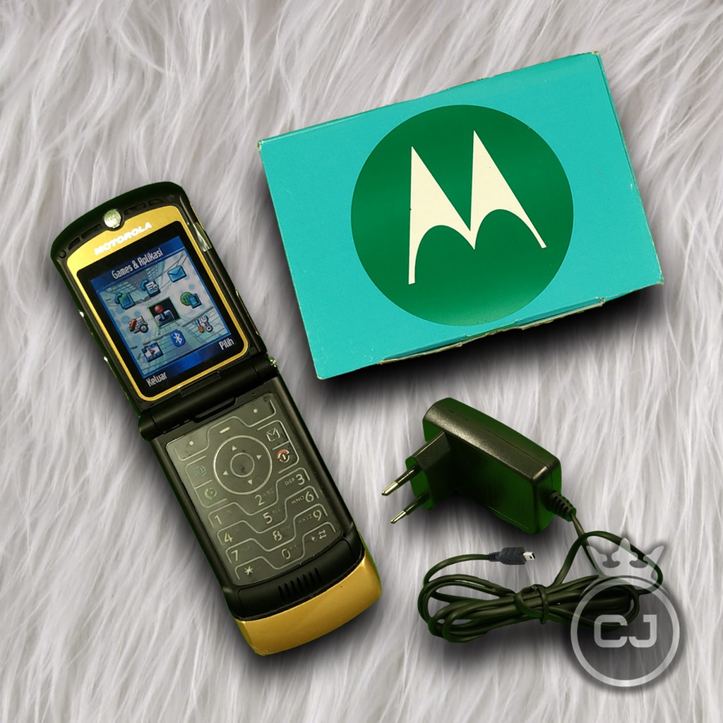 HP Motorola V3 GOLD edition - HP Langka - HP lipat legendaris Motorola-4
