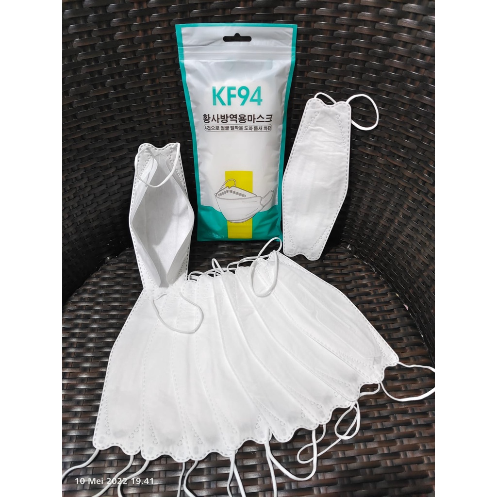 MASKER KF94 4PLY HITAM DAN PUTIH (ISI 10 PCS)