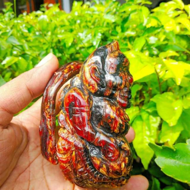 Akar bahar merah ukir pewayangan mbah semar.