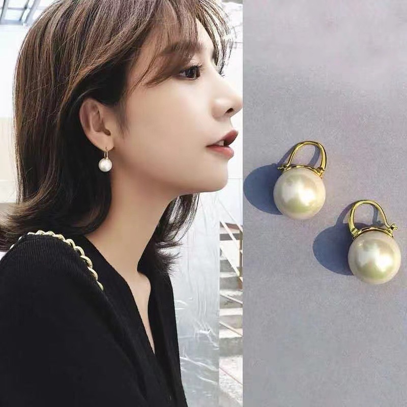 Anting Mutiara Besar Gaya Retro Korea Untuk Wanita