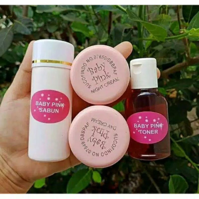 [1 Set] Cream Baby Pink / Paket Babypink Sucofindo - 15gr Krim Perawatan Wajah 4 in 1 Day Night Cream Toner Facial Wash | Pemutih Pengencang Wajah Glowing Cantik Cerah Bersinar | Pengecil Pori Penghilang Jerawat Skin Care - Original