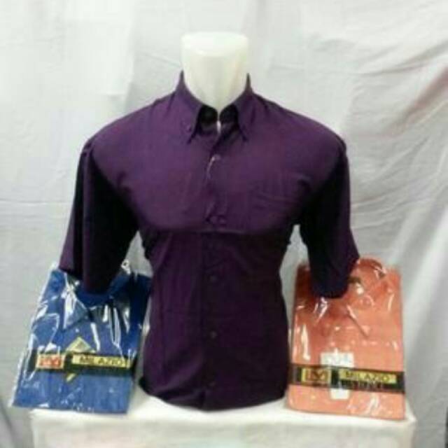 Kemeja lengan pendek warna ungu tua