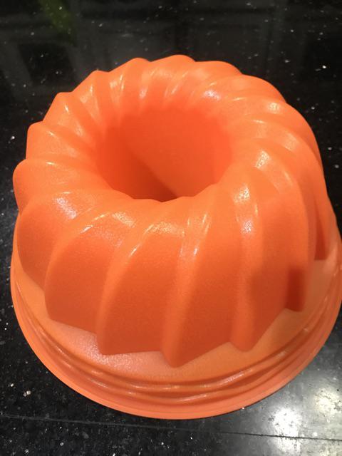 Cetakan Silikon Kue / Puding Swirl