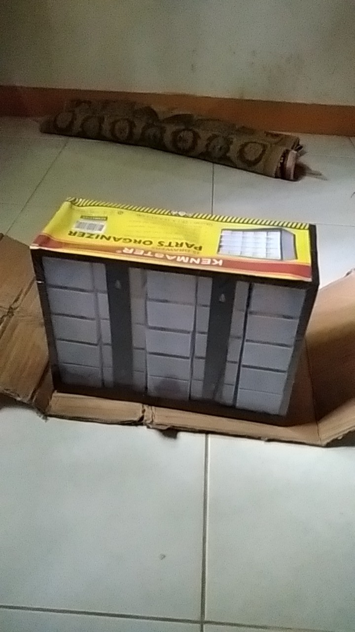 Kenmaster Rak / Kotak / Drawer Komponen 25 Slot Laci Partisi