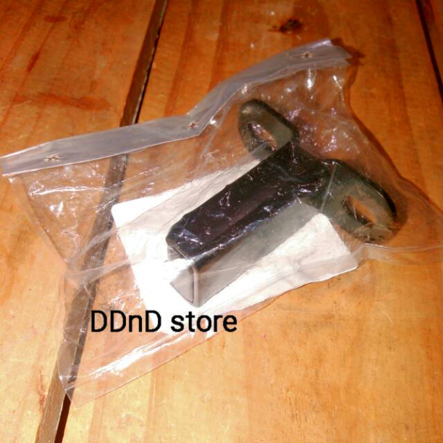 kaitan/pengunci jok SGP suzuki ts 125