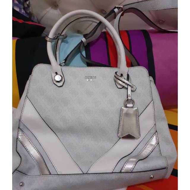 Preloved tas Guess 1981 original 100%