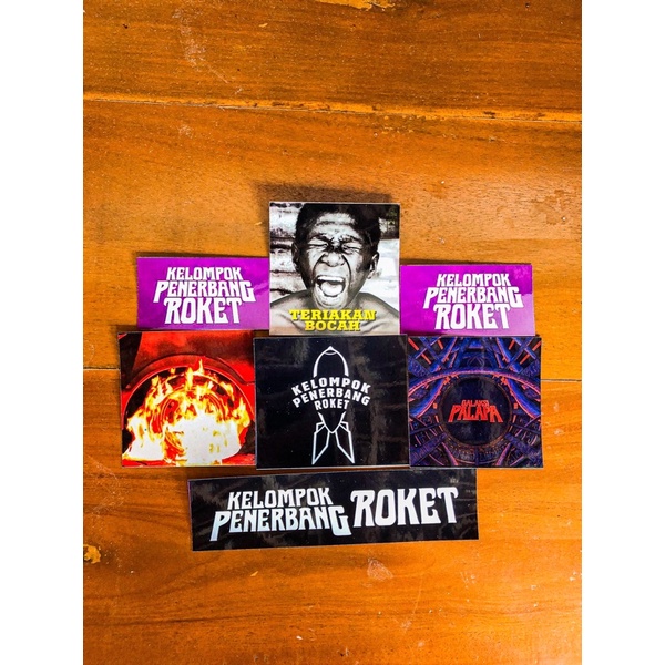 stiker stiker pack kelompok penerbang roket indonesia band hits laptop hp skin tablet