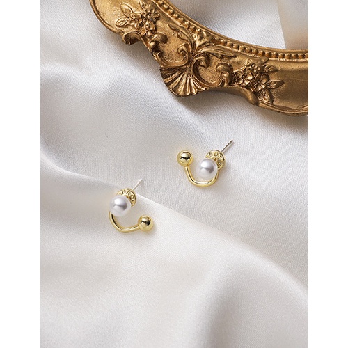 LRC Anting Tusuk Fashion Gold Color Pearl Geometric Alloy P33372